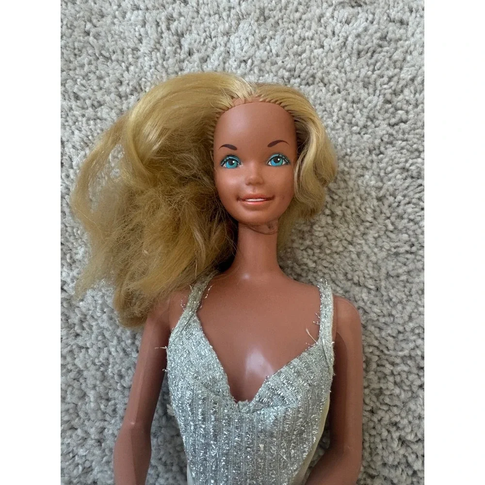 Vintage Barbie Glamorous Silver Jumpsuit Blonde 1976 Mattel 18
